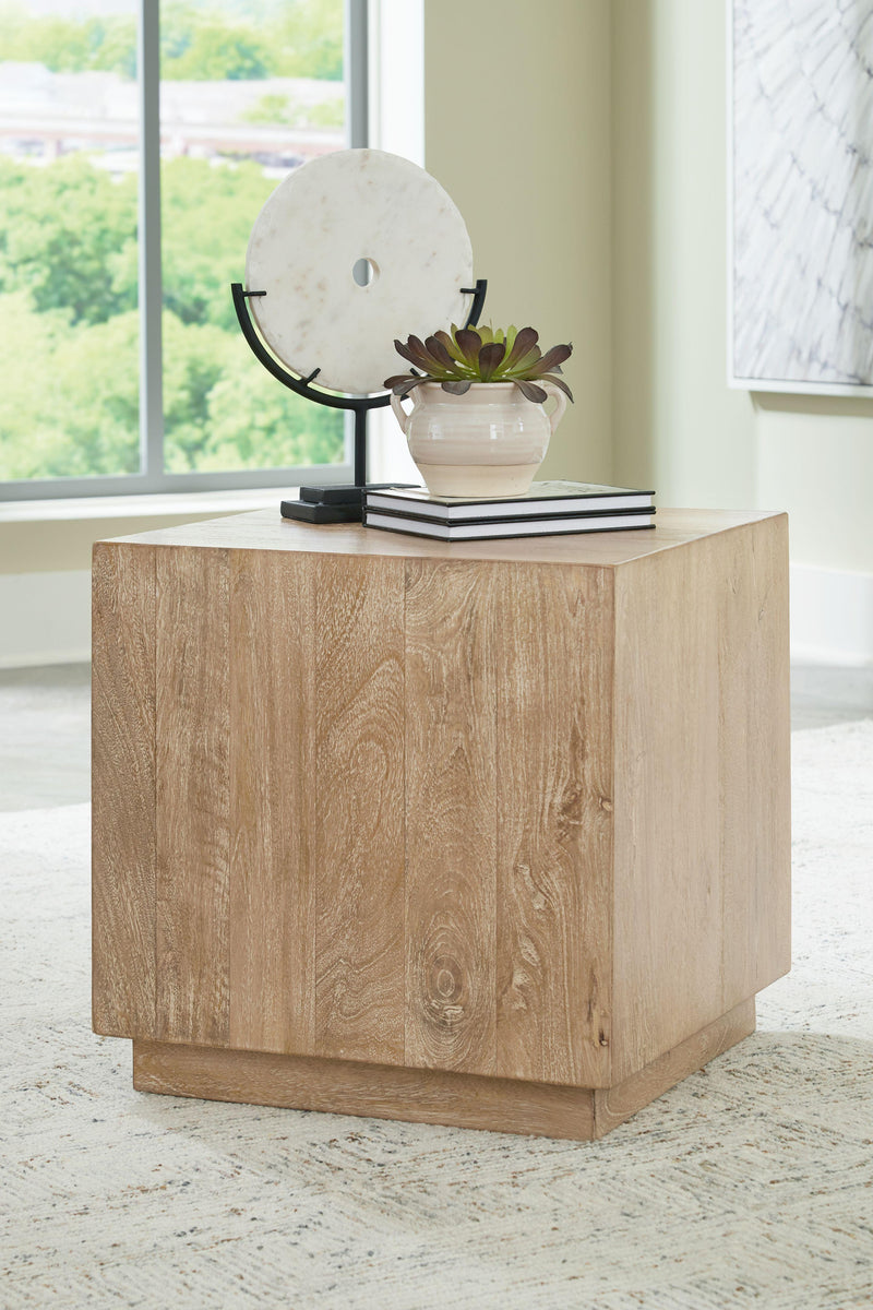 Belenburg - Accent Table