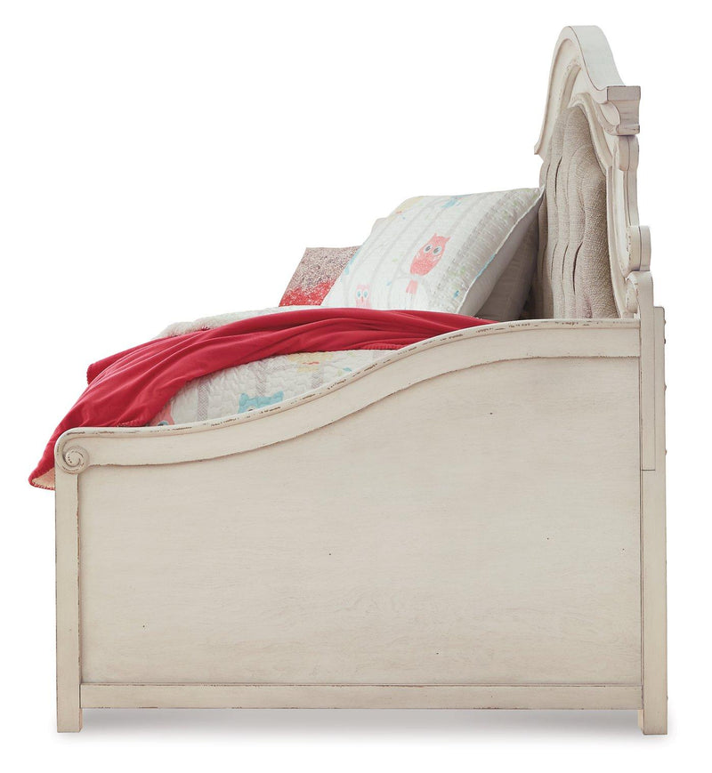 Realyn - Twin Day Bed