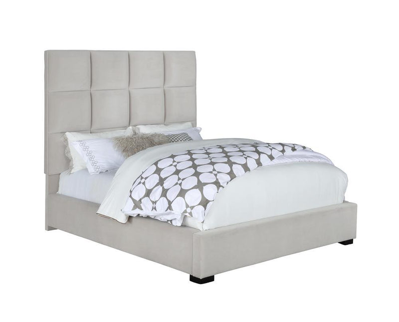 G315850 Queen Bed