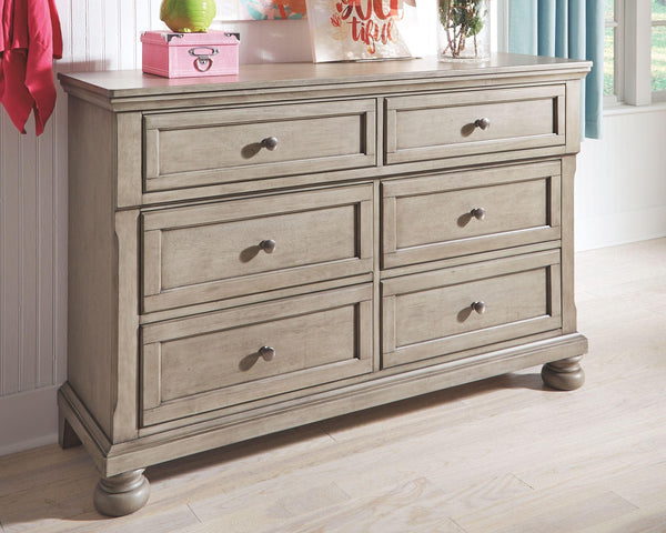 dresser ashley furniture Lettner