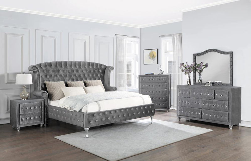 Deanna Bedroom Traditional Metallic Queen Five-Piece Set image